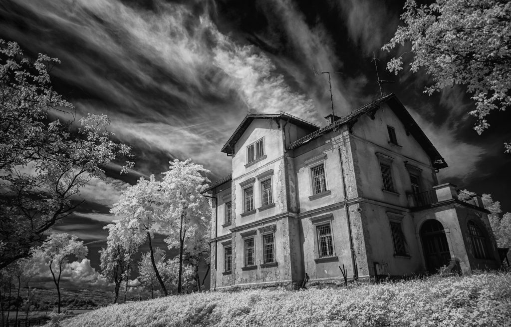 Norman Gabitzsch – Old House Remembering Better Times